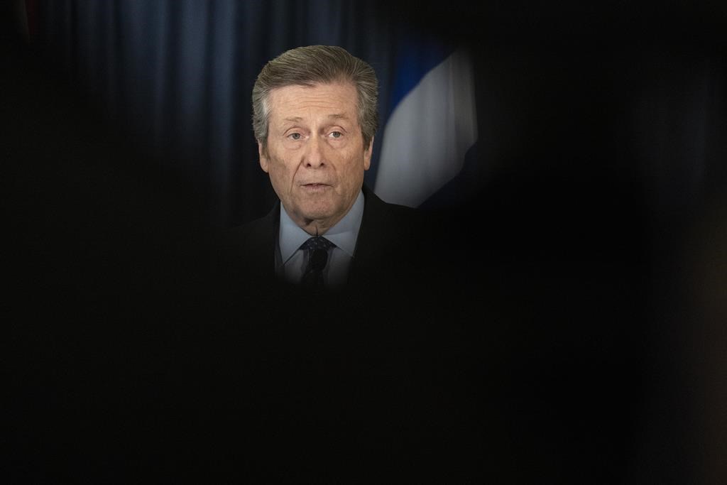 La «relation inappropriée» de John Tory est examinée par le commissaire à l'intégrité