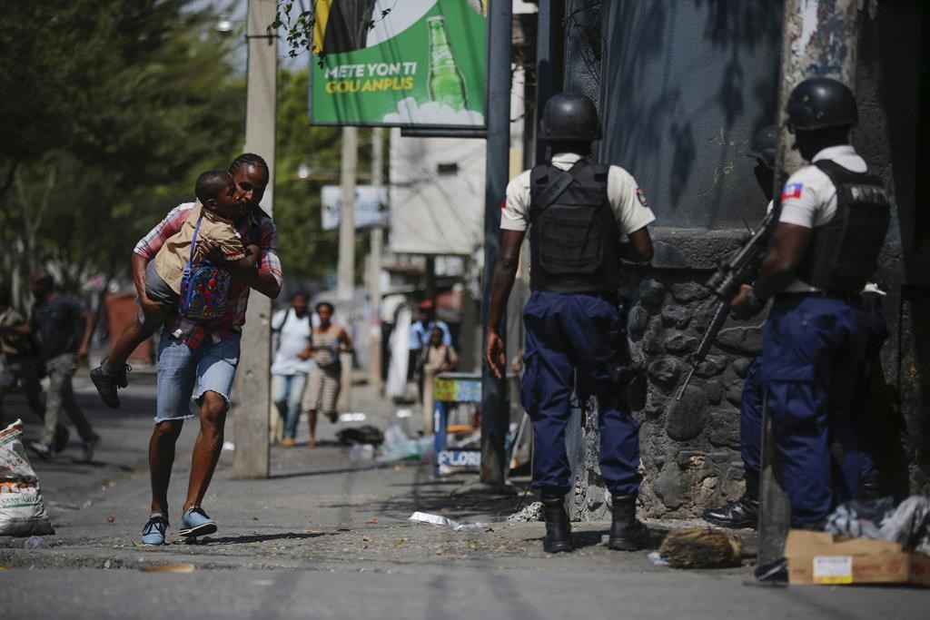 Haïti affirme que le retard des véhicules blindés canadiens nuit à la lutte aux gangs