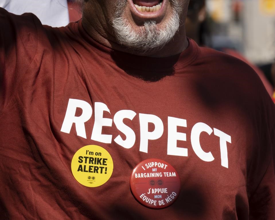 Dernière manif des fonctionnaires fédéraux «avant la grève» à Montréal