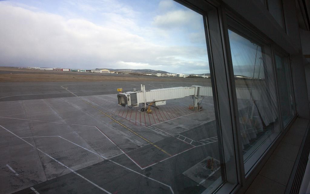 Un incendie force la fermeture de l'aéroport de St. John's, à Terre-Neuve