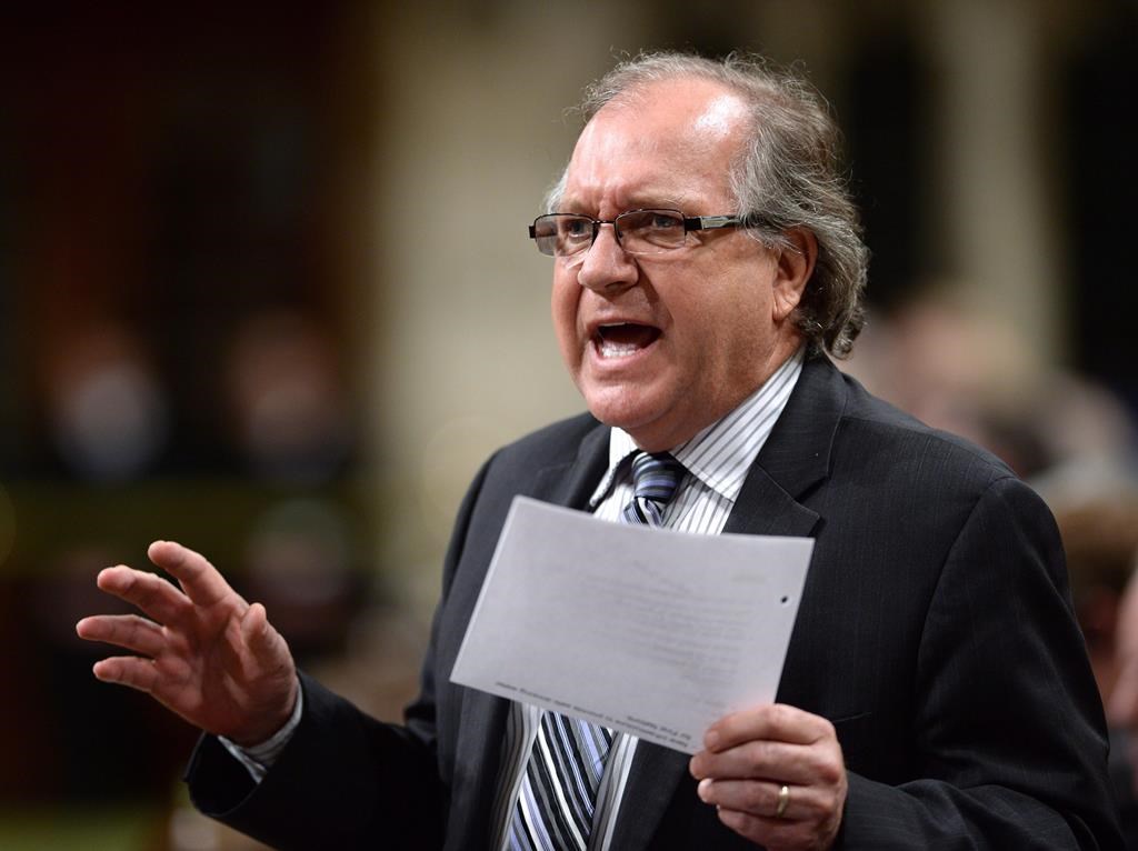 L'ex-ministre Bernard Valcourt accusé au criminel pour un incident avec la police