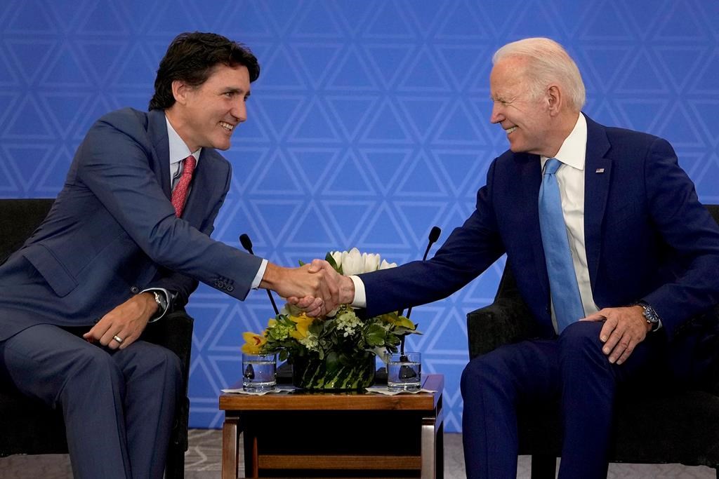 Une relation chaleureuse entre Biden et Trudeau qui ne garantit rien, mais qui aide