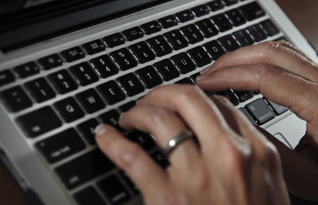 Des «chasseurs de pédophiles» sont accusés de distribution de pornographie juvénile