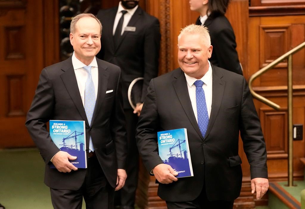 Le gouvernement de l'Ontario prévoit un déficit de 1,3 G $ et un excédent dans un an