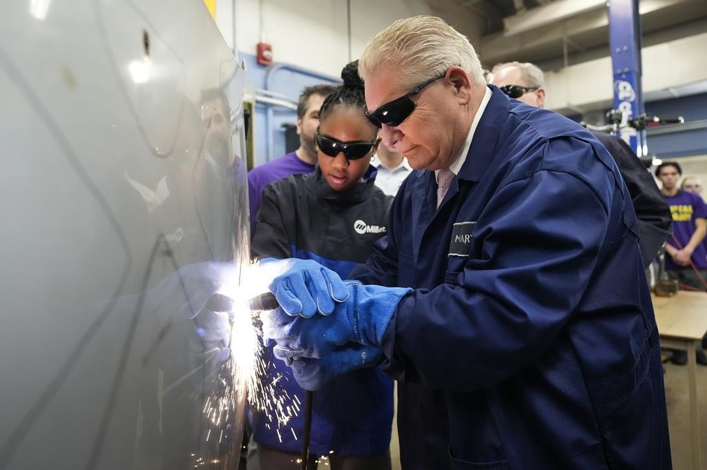 L'Ontario ajoutera 224 millions $ pour les écoles de métiers spécialisés