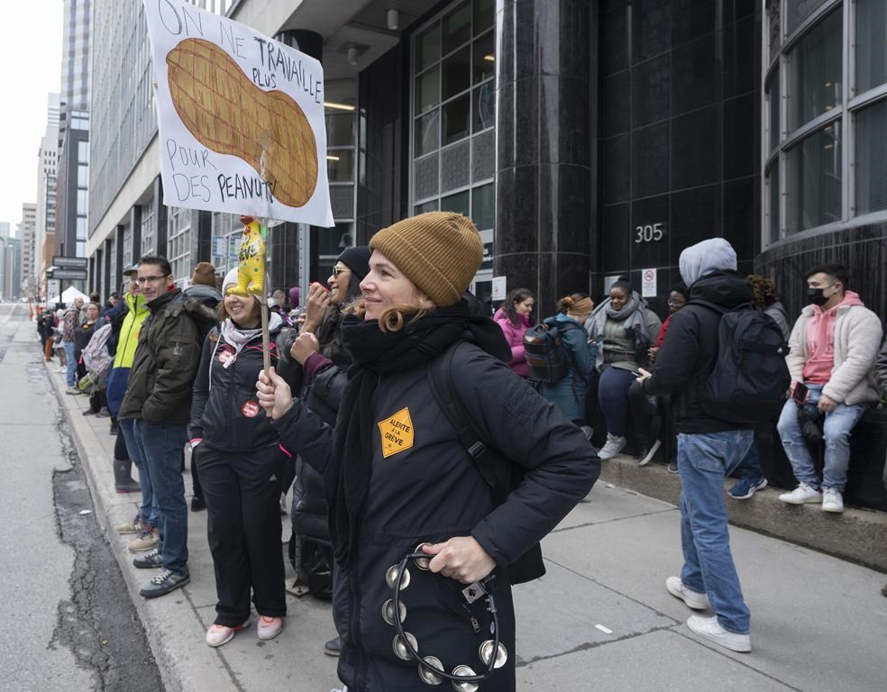 Les employés fédéraux en grève limitent l'accès aux immeubles de bureaux à Ottawa