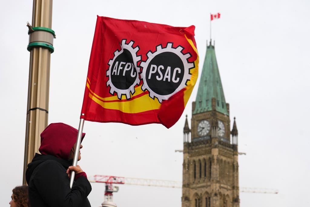 Les négociations se poursuivent entre Ottawa et ses fonctionnaires
