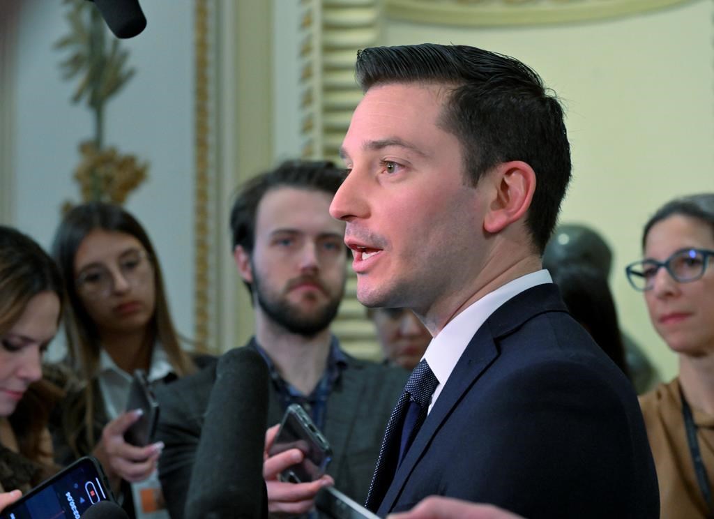 Une motion pour garder le mot femme dans les lois