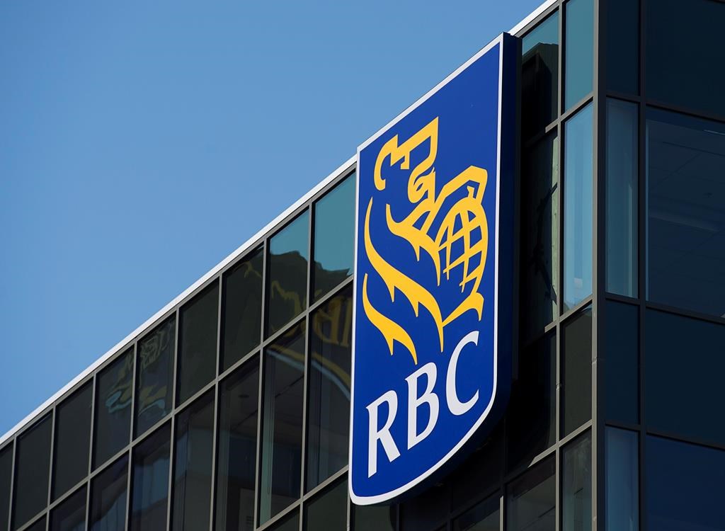 Des manifestations sont organisées contre les investissements de la Banque Royale