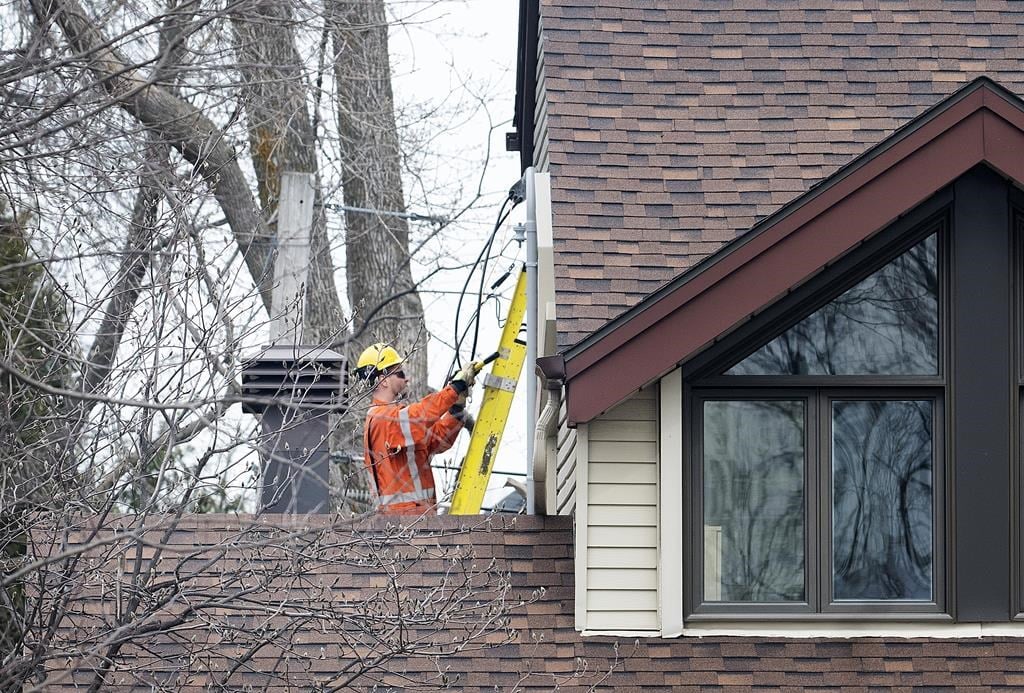 Verglas: le nombre de pannes diminue et Montréal ferme ses centres d'hébergement