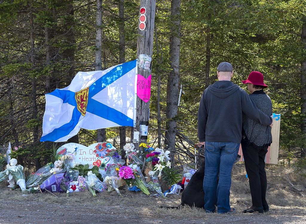 Il y aura trois ans mardi, un faux policier de la GRC tuait 22 personnes en N.-É.