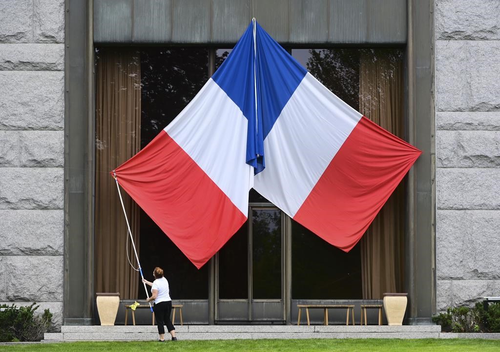 L'ambassadeur français tend la main au Canada et veut plus d'investissement militaire