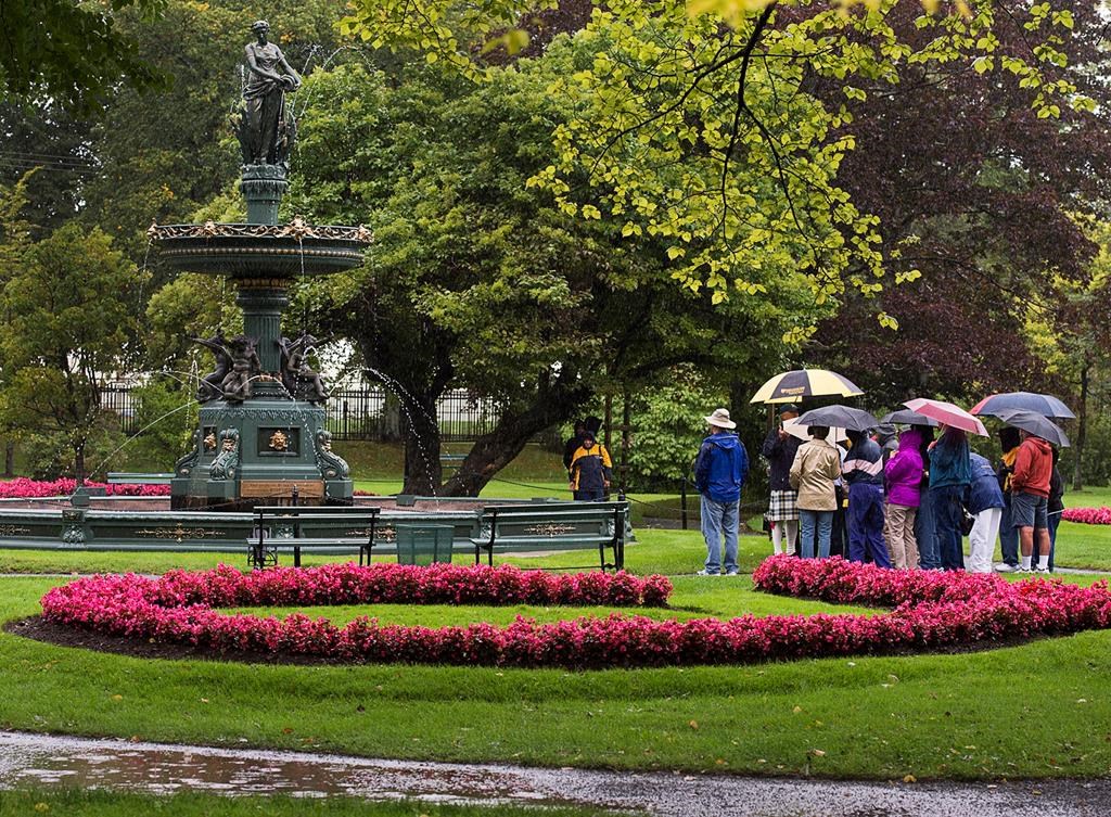 Un incendie endommage un bâtiment historique dans les jardins publics de Halifax