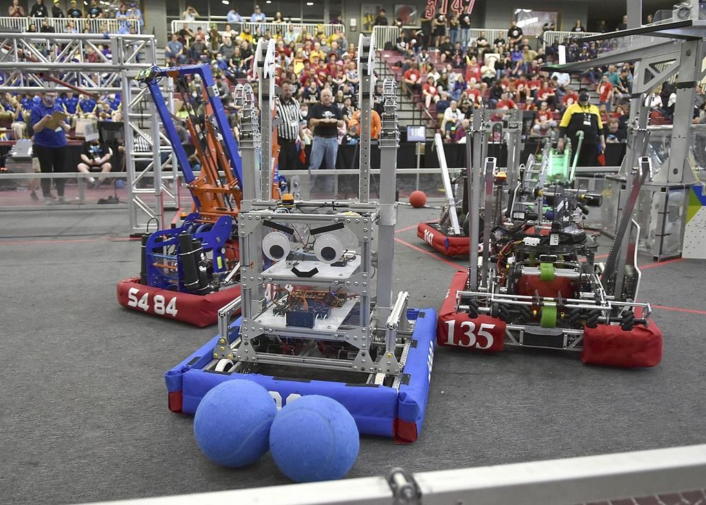 Plus de 1000 jeunes du Québec et d'ailleurs rassemblés pour un tournoi de robotique