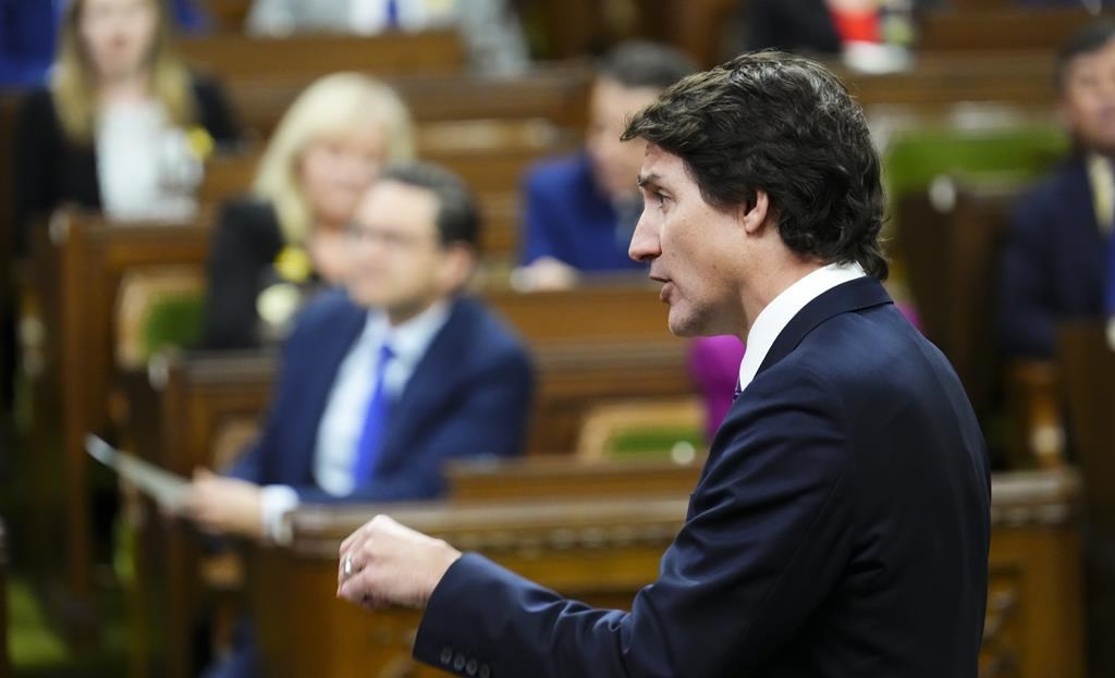 Les oppositions font leurs choux gras des vacances de Trudeau