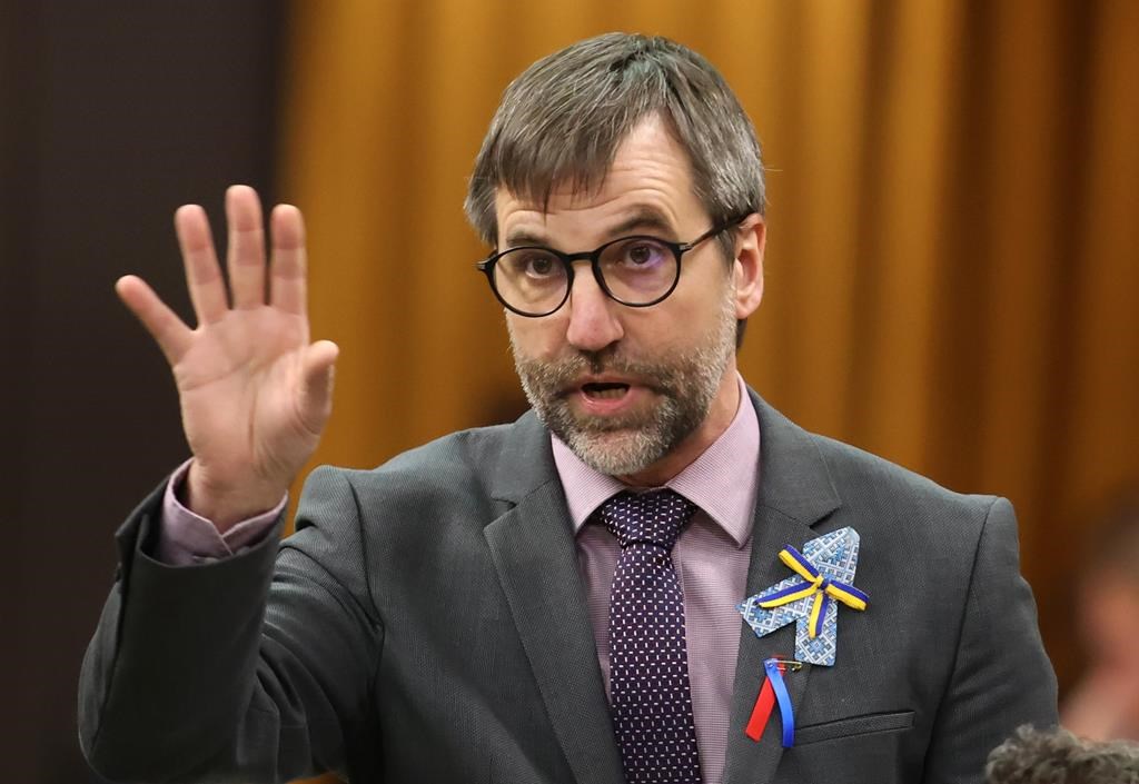 Plusieurs ministres de l'Environnement ont délégué leur sous-ministre à une rencontre