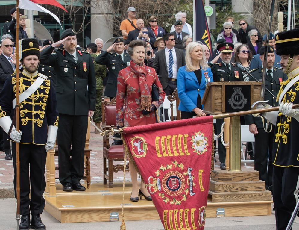 N.-B.: La princesse Anne célèbre l'anniversaire du plus vieux régiment canadien