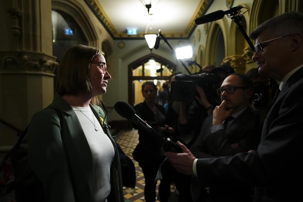 Grève des fonctionnaires: Ottawa s'attend à un boom de demandes de passeport