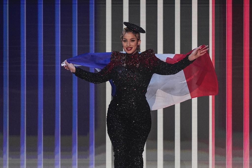 La chanteuse québécoise La Zarra en finale de l'Eurovision, mais pour la France