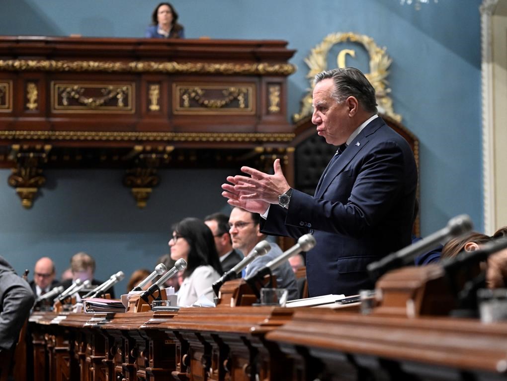 «Avoir le courage» d'accorder 30 000 $ de plus aux députés