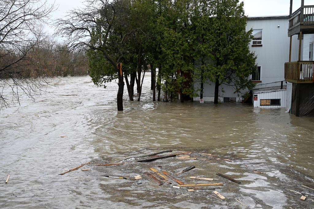 Revenu Québec offre des assouplissements aux victimes d'inondations