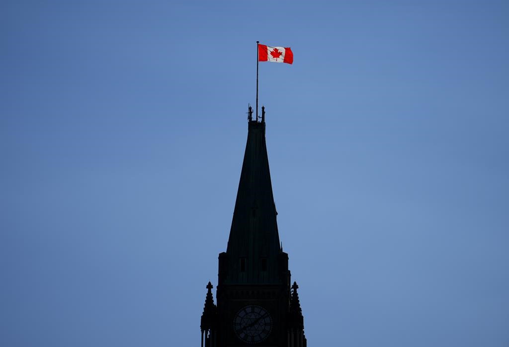 Ingérence: les Communes réclament le retrait de Johnston et, à nouveau, une enquête