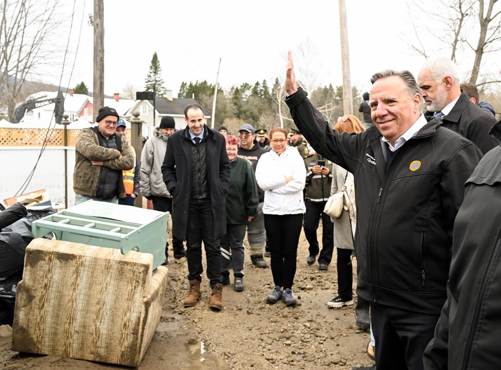 Baie-Saint-Paul: «On va vous aider», assure le premier ministre François Legault