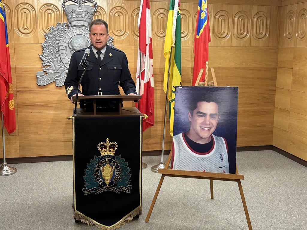Des accusations portées contre le probable tueur de son fils, 17 ans plus tard