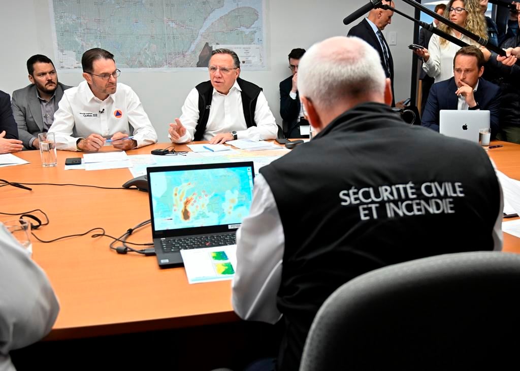 Incendies: pluie sur la Côte-Nord, mais le nord-ouest québécois est en état de siège