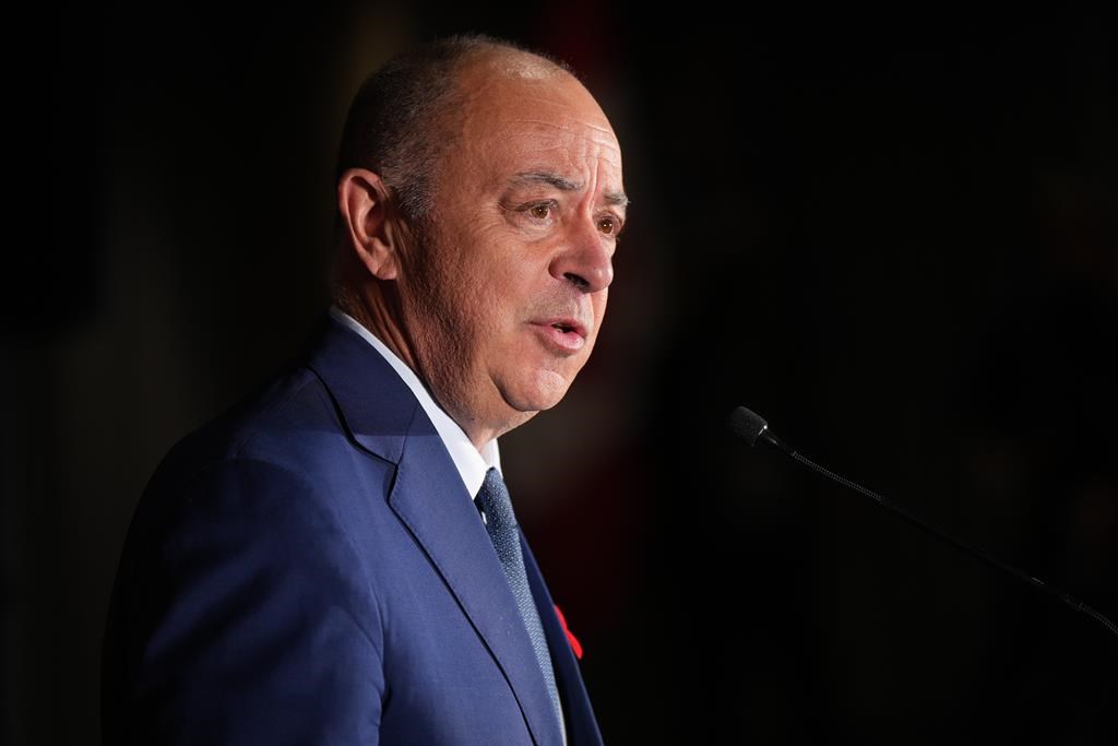L'été pourrait être difficile dans les urgences, prévient le ministre Dubé