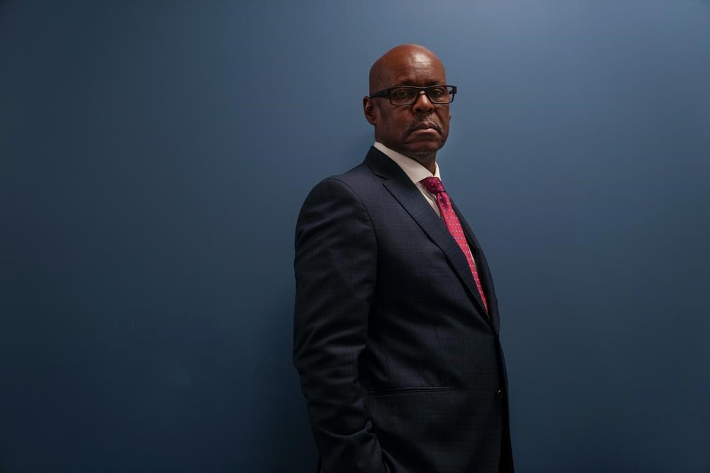 Ford annonce qu'il votera pour l'ex-chef de police Saunders à la mairie de Toronto