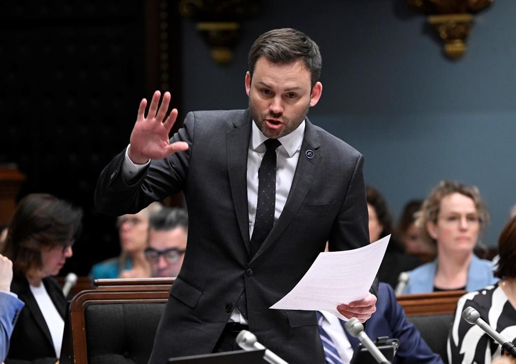 Centres des congrès: Paul St-Pierre Plamondon invite la CAQ à clarifier sa position