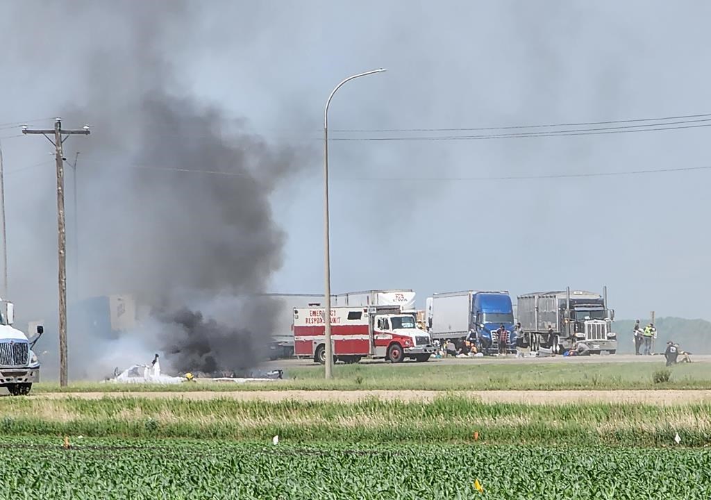 Une femme blessée dans l'accident du minibus au Manitoba succombe à l'hôpital