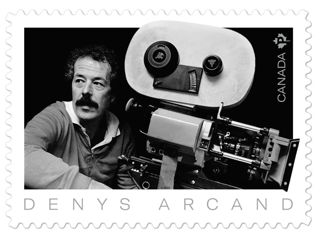 Postes Canada dévoile un timbre à l'effigie du cinéaste Denys Arcand