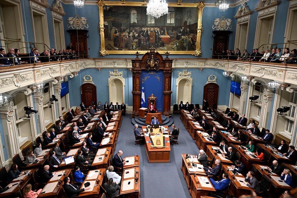 Le Salon bleu de l'Assemblée nationale sera reconfiguré en «fer à cheval»