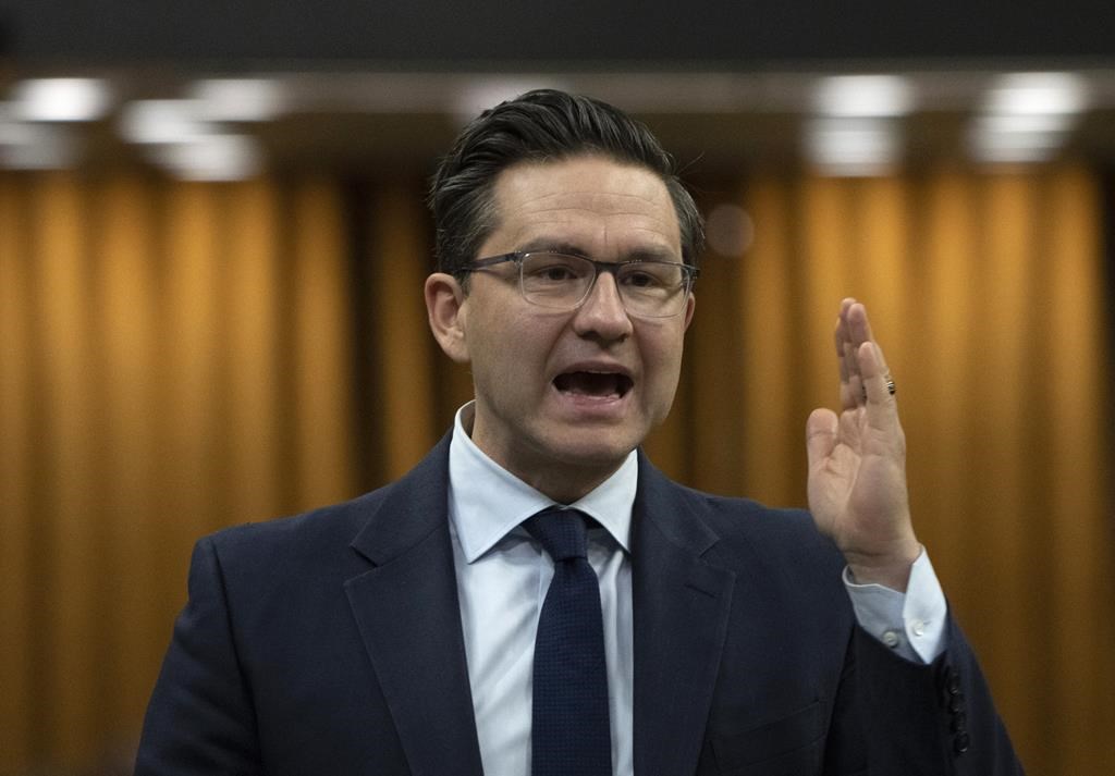 Ingérence : Poilievre ne veut pas parler du mandat de l'enquête avant son annonce