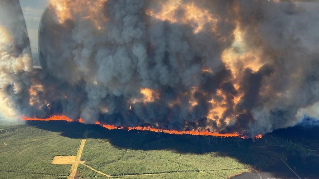 Un feu de forêt en Colombie-Britannique est le deuxième en importance de son histoire
