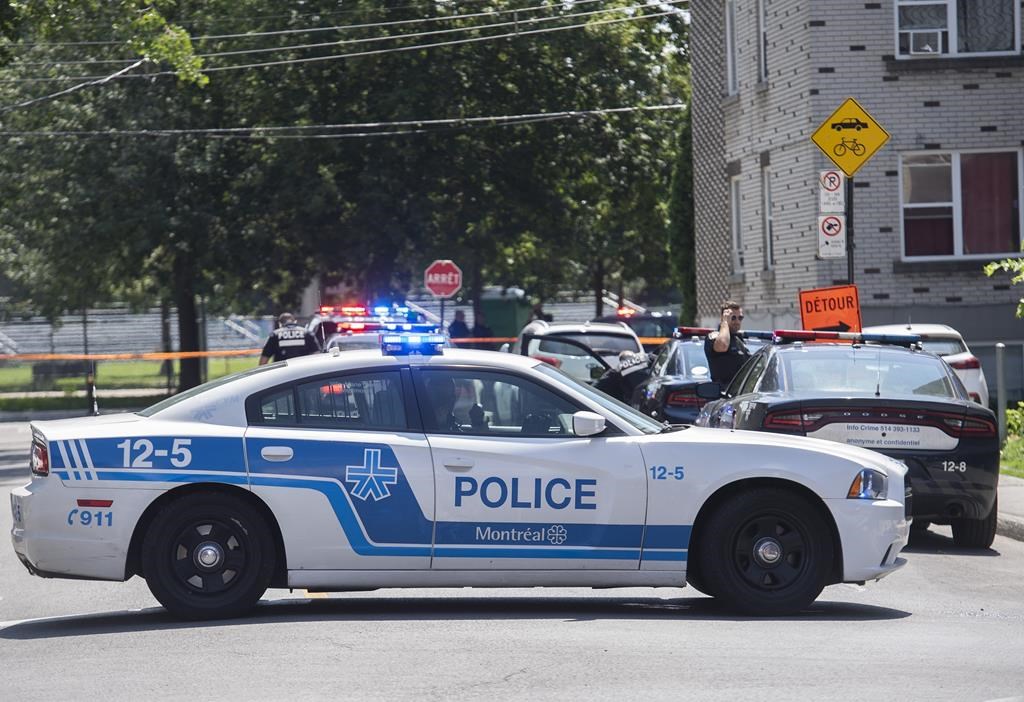 Heurtée par une camionnette à Montréal, une piétonne succombe à ses blessures