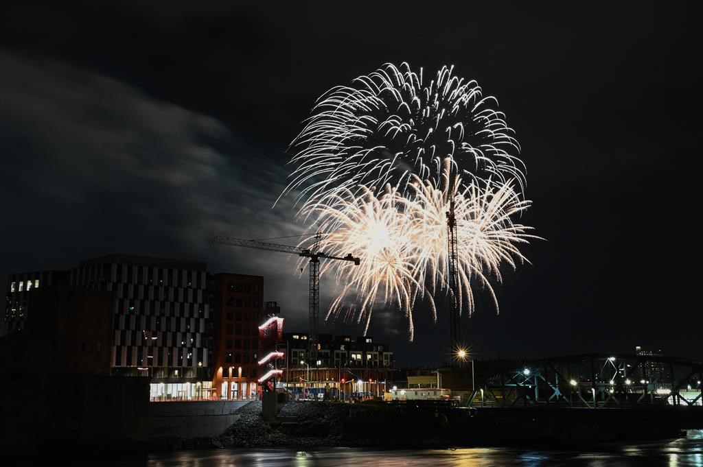 Ouest du Canada: opposition aux feux d'artifice, pour différentes raisons