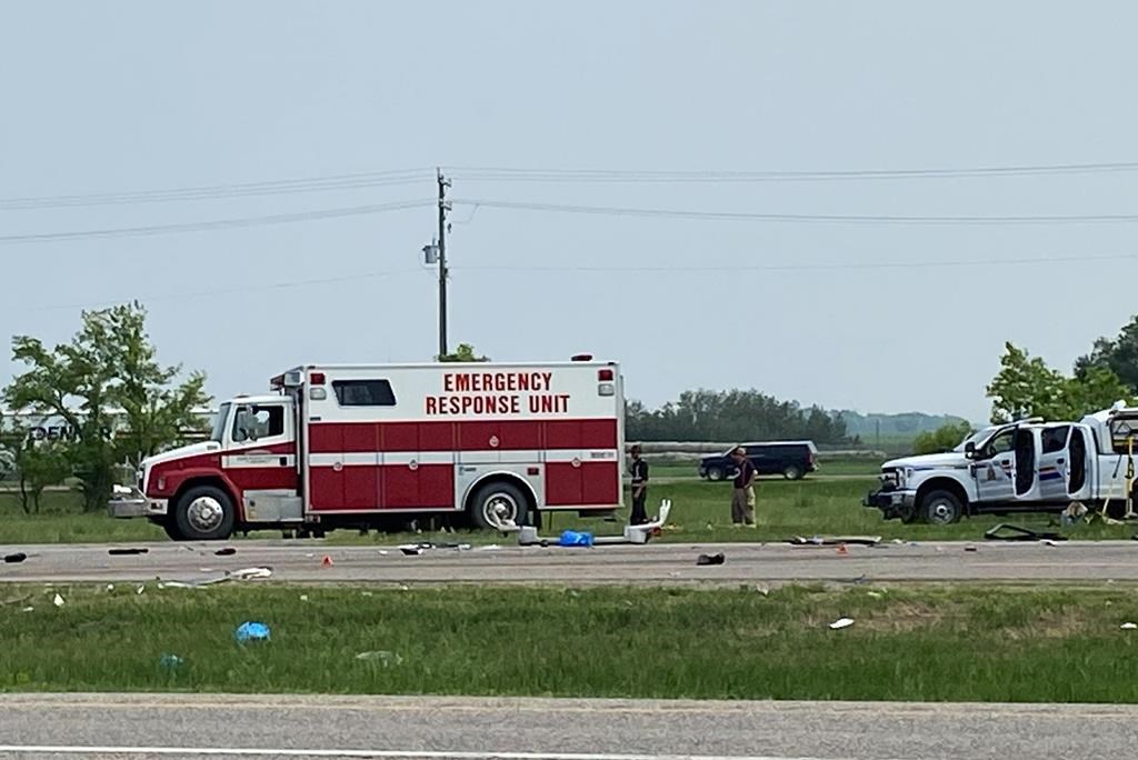 Manitoba: la GRC travaille à l’identification des victimes de l’accident d’autocar