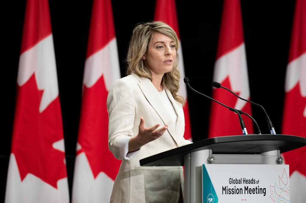 La ministre Joly promet une réorganisation de la diplomatie canadienne