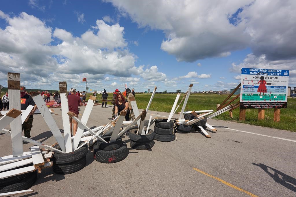 Demande d'injonction pour démanteler le blocus autochtone d'un dépotoir au Manitoba