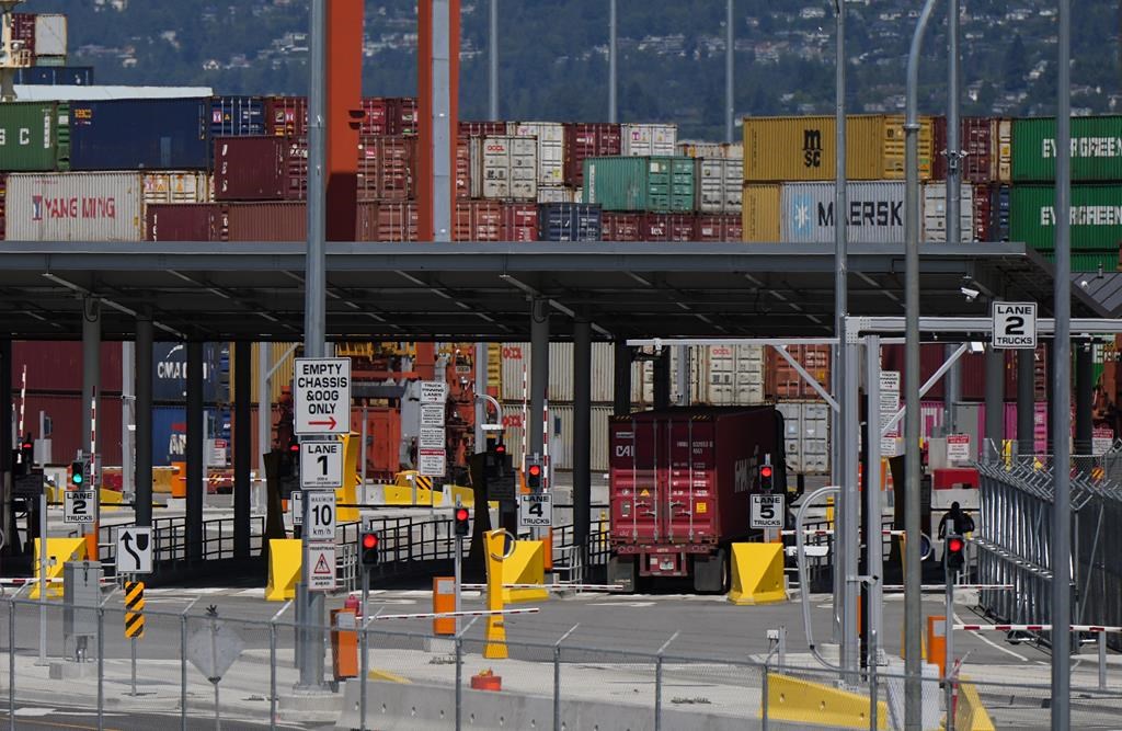 Grève aux ports de Colombie-Britannique: le syndicat recommandera l'entente