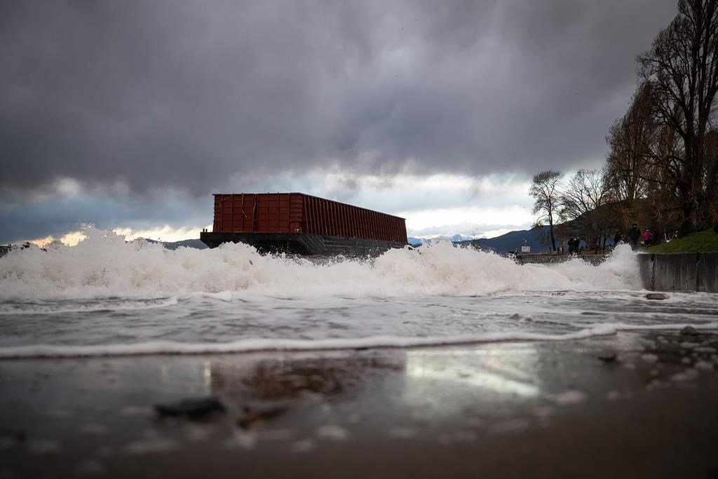 Seulement deux amendes infligées en quatre ans pour des bateaux abandonnés au Canada