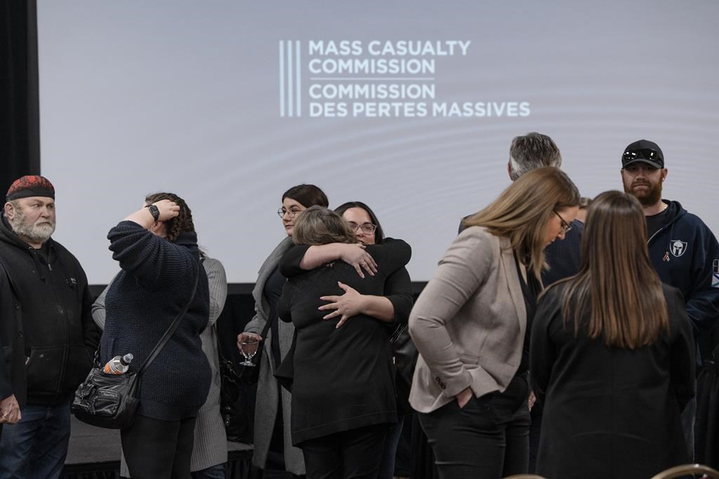 Création du comité de suivi des recommandations de l'enquête sur la tuerie en N.-É.