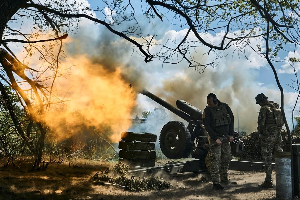 Le gérant d'un café de Kyiv se dit heureux d'aller se battre au front