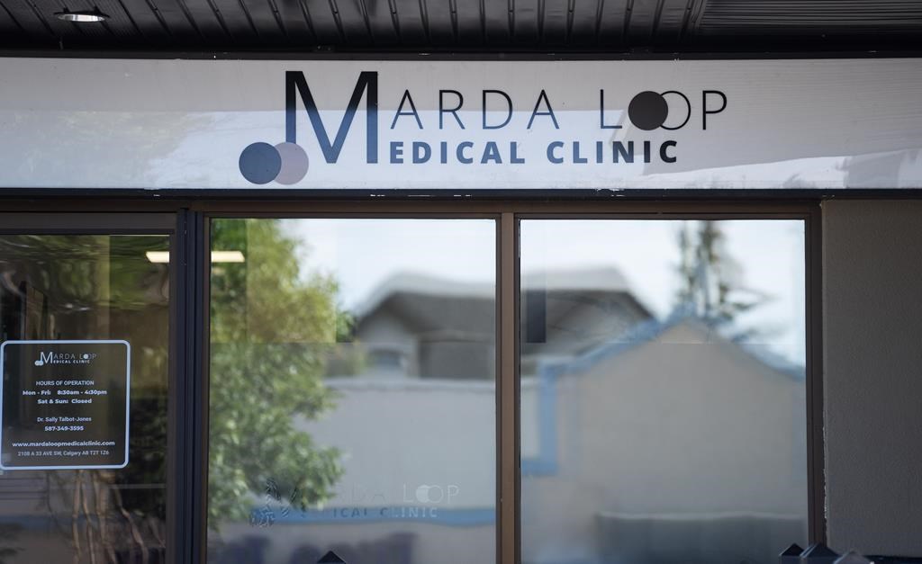 Le ministère de la Santé de l'Alberta lance un ultimatum à une clinique médicale