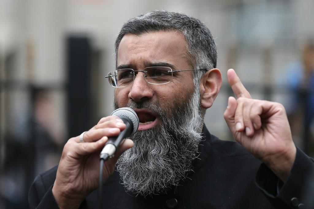 Un homme d'Edmonton comparaît à Londres pour des accusations liées au terrorisme