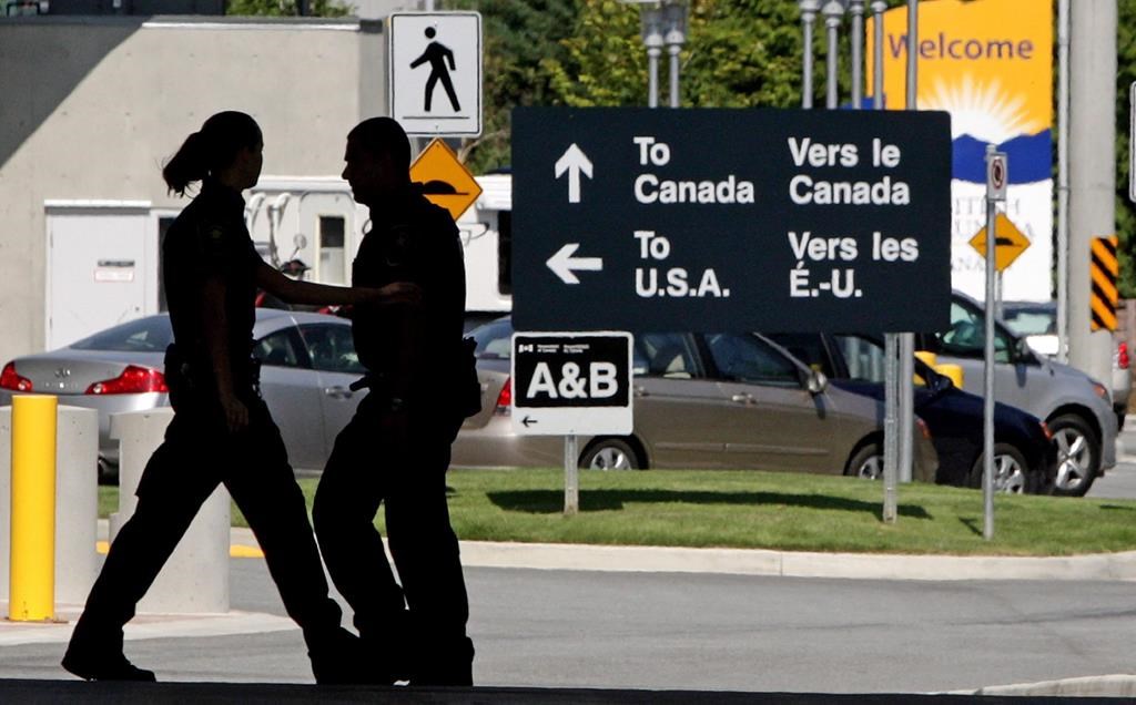 Ingérence étrangère: des avocats craignent les impacts sur l'immigration