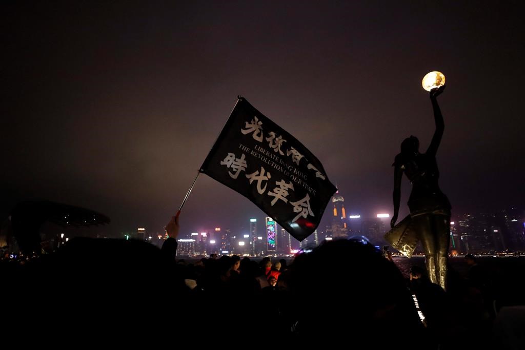 Le Canada lève les exigences en matière d'éducation pour les immigrants de Hong Kong